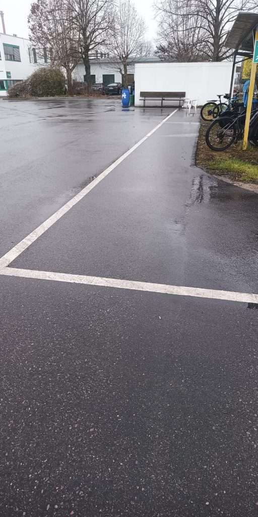 Kennzeichnung um den Fahrradstellplatz